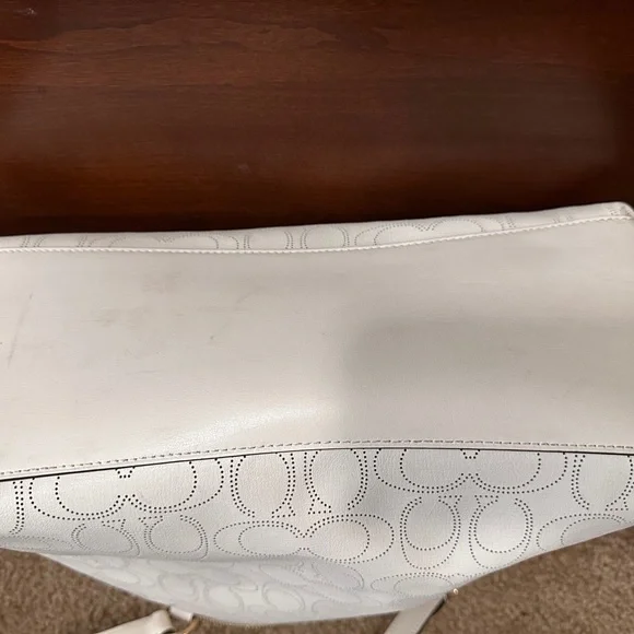 Coach Ivory Signature C Gallery Tote - Picture 11 of 14